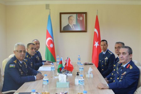 Azərbaycan və Türkiyə Hərbi Hava qüvvələri arasında əlaqələrin genişləndirilməsi məsələləri müzakirə edilib