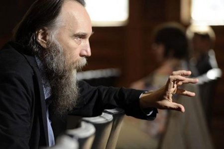 Aleksandr Duqin: Rusiya şeytanın özü ilə savaşır