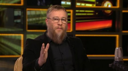 Valeri Korovin: Quduz çaqqalların hücumları nə qədər artırsa, Rusiya bir o qədər də güclənir